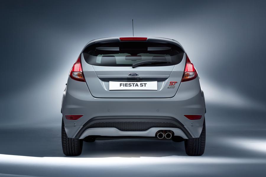  Ford Fiesta ST200 2016 года  (фото 5 из 36)